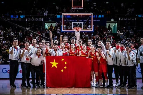 如何在封闭训练中培养篮球战术意识_1